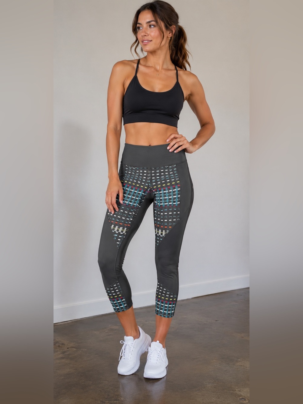 Athleta XS Black Cropped Leggings Geometric Print Mesh Panels